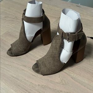 Universal Thread Perforated Taupe Block Heels
